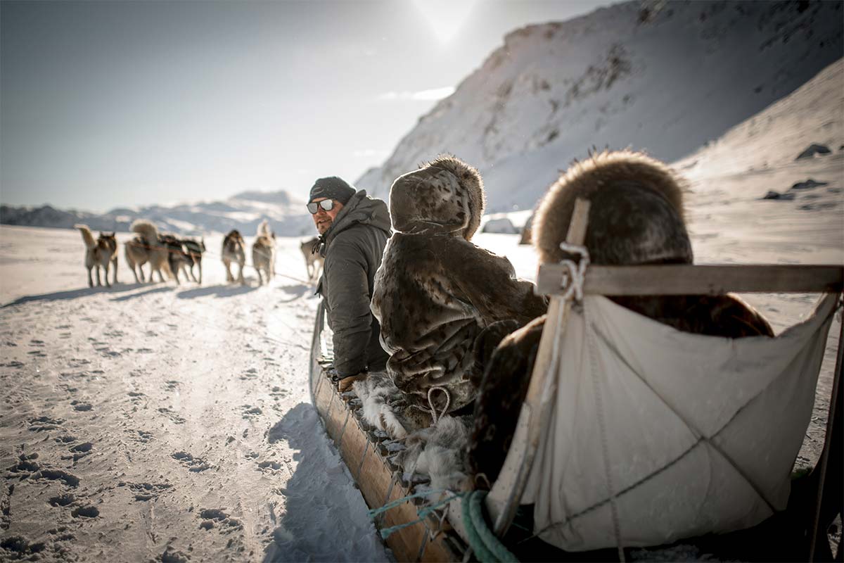Slitta trainata di cani. Sisimiut, Groenlandia.